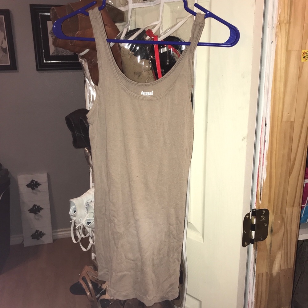 Tan tank